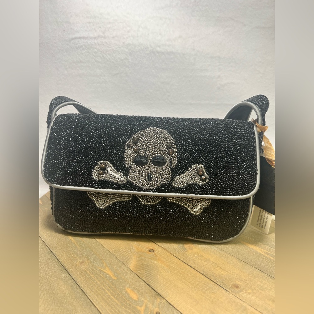 Viral Beaded Skull Crossbody Bag!!